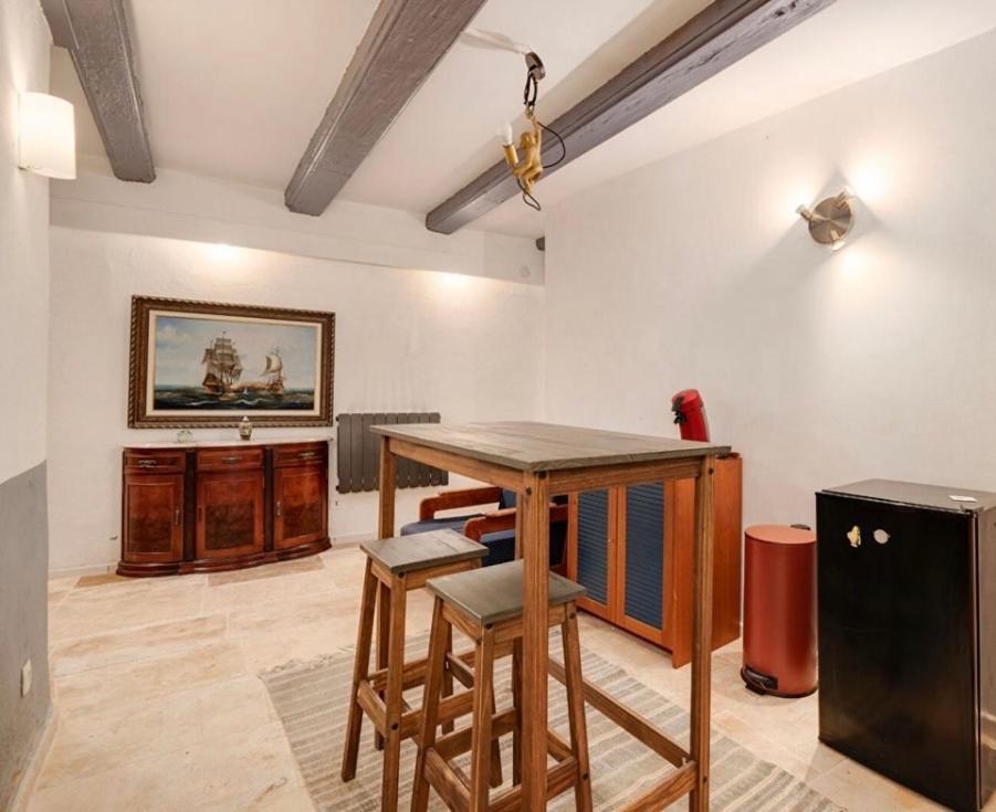 Rent Big Room With Breakfast Free In Old City Нанси Экстерьер фото