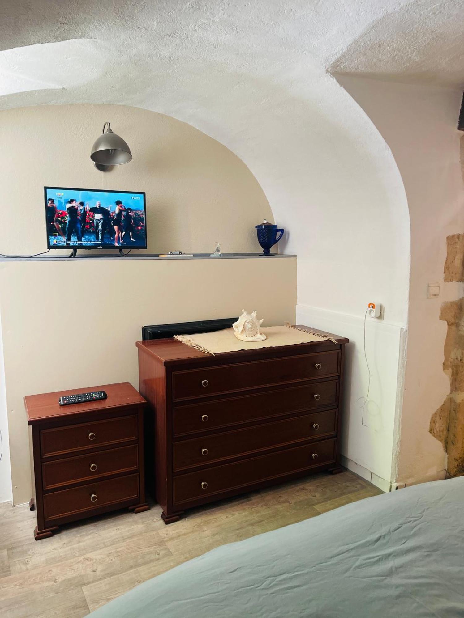 Rent Big Room With Breakfast Free In Old City Нанси Экстерьер фото